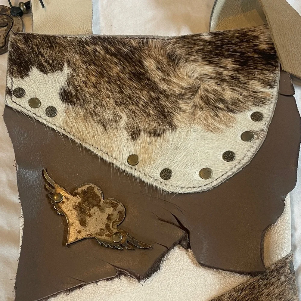 White buffalo creations leather crossbody bag